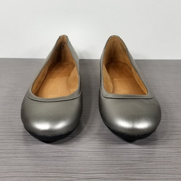 Naturalizer Brittany Ballet Flat, Pewter Leather, Womens Size 9.5 M / 39.5 - Picture 2 of 12